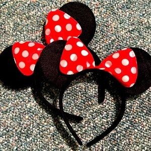 Classic Minnie Ears - Set of 2